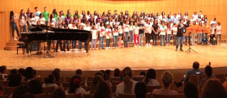 actuacion-coros-cantemus-auditorio