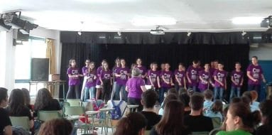coro-carmen-conde-jumilla-actuacion-colegio