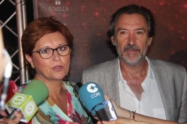 alcaldesa-y-garcia-millan-exaltacion-vino-jumilla