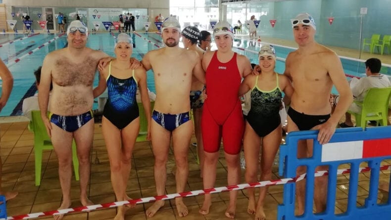 Algunos de los nadadores máster del Club Natación Jumilla