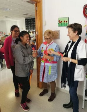 Los alumnos visitaron el Hogar de la Tercera Edad y el Centro Marín Padilla