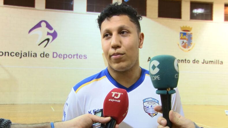 Mohammed Jalliti tras su último partido con el equipo